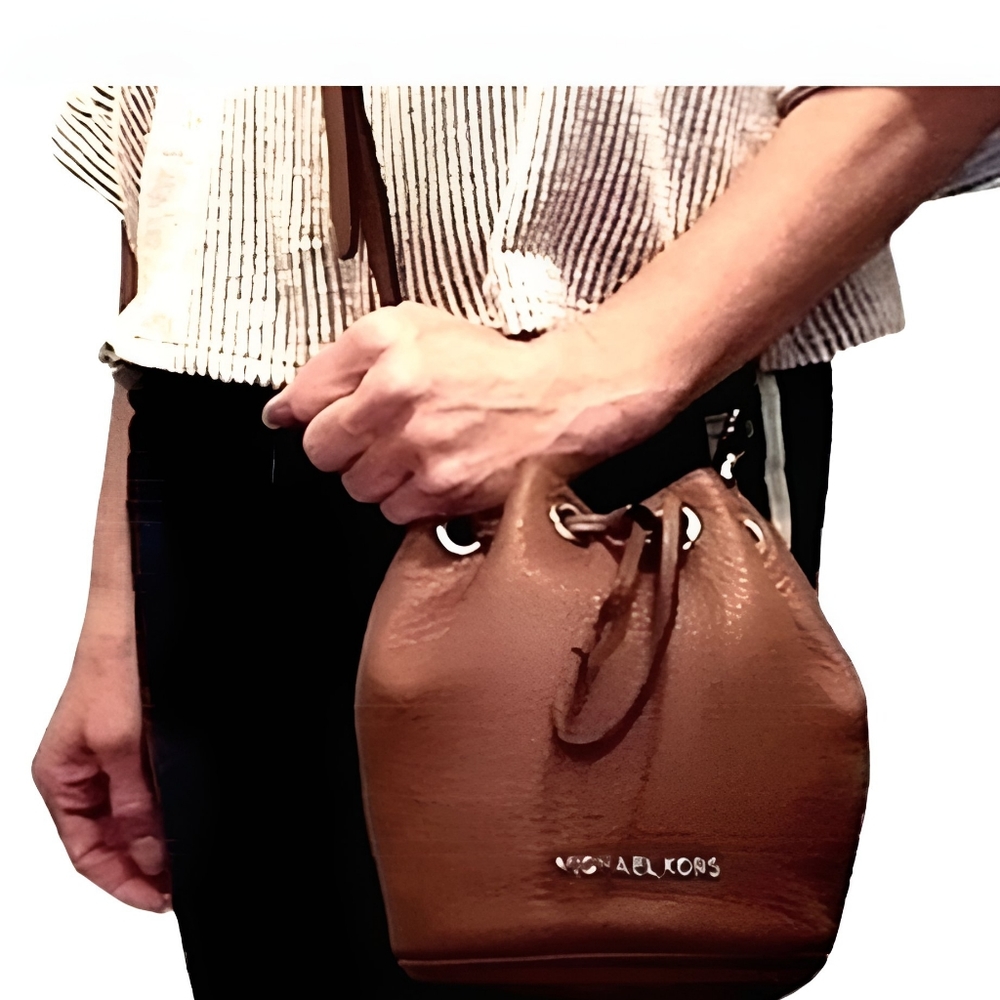 Michael Kors Jules Leather Crossbody Drawstring Bucket Bag